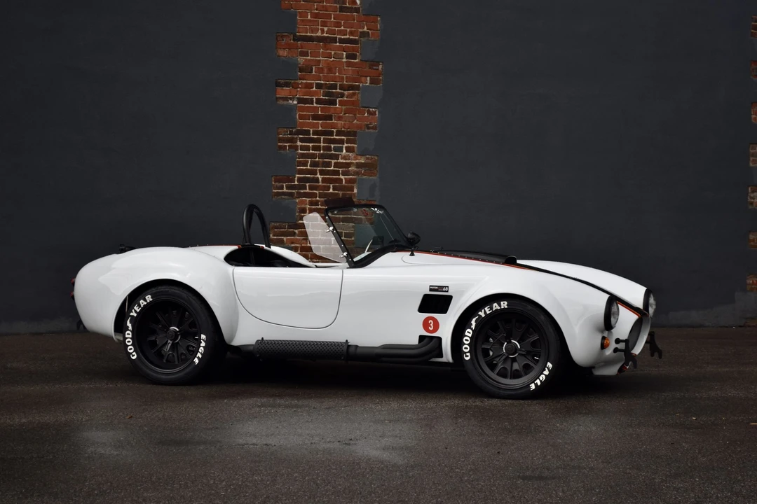 Shelby Cobra Replica - Image 19 of 31