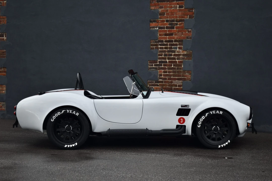 Shelby Cobra Replica - Image 18 of 31