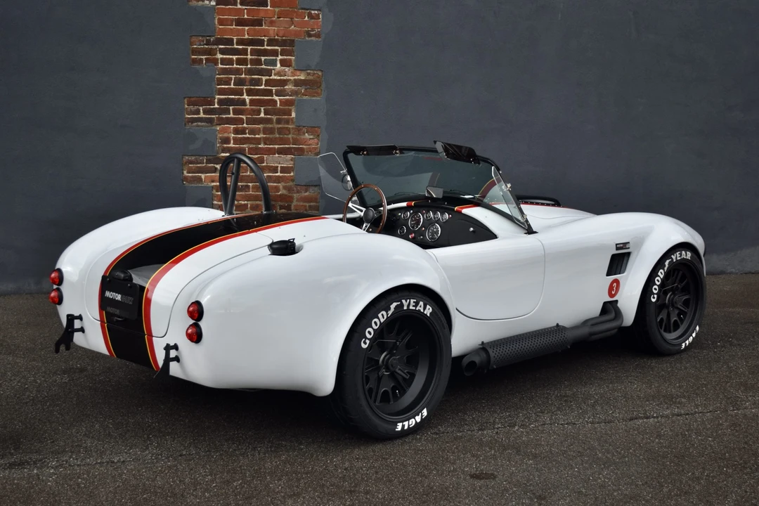 Shelby Cobra Replica - Image 15 of 31