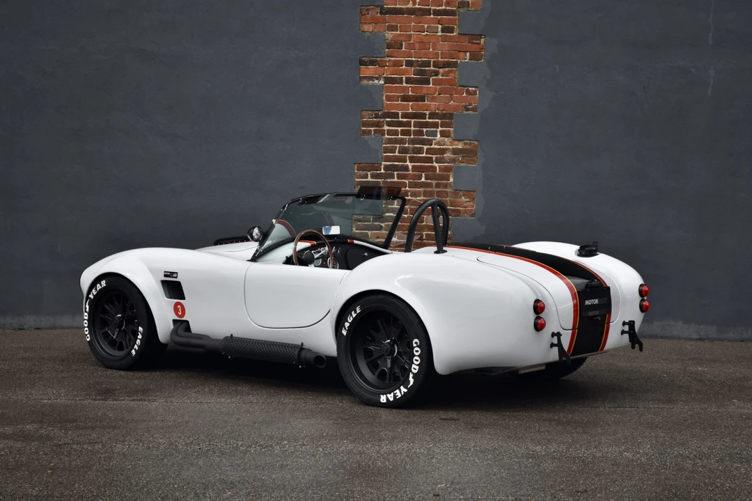 Shelby Cobra Replica - Image 11 of 31