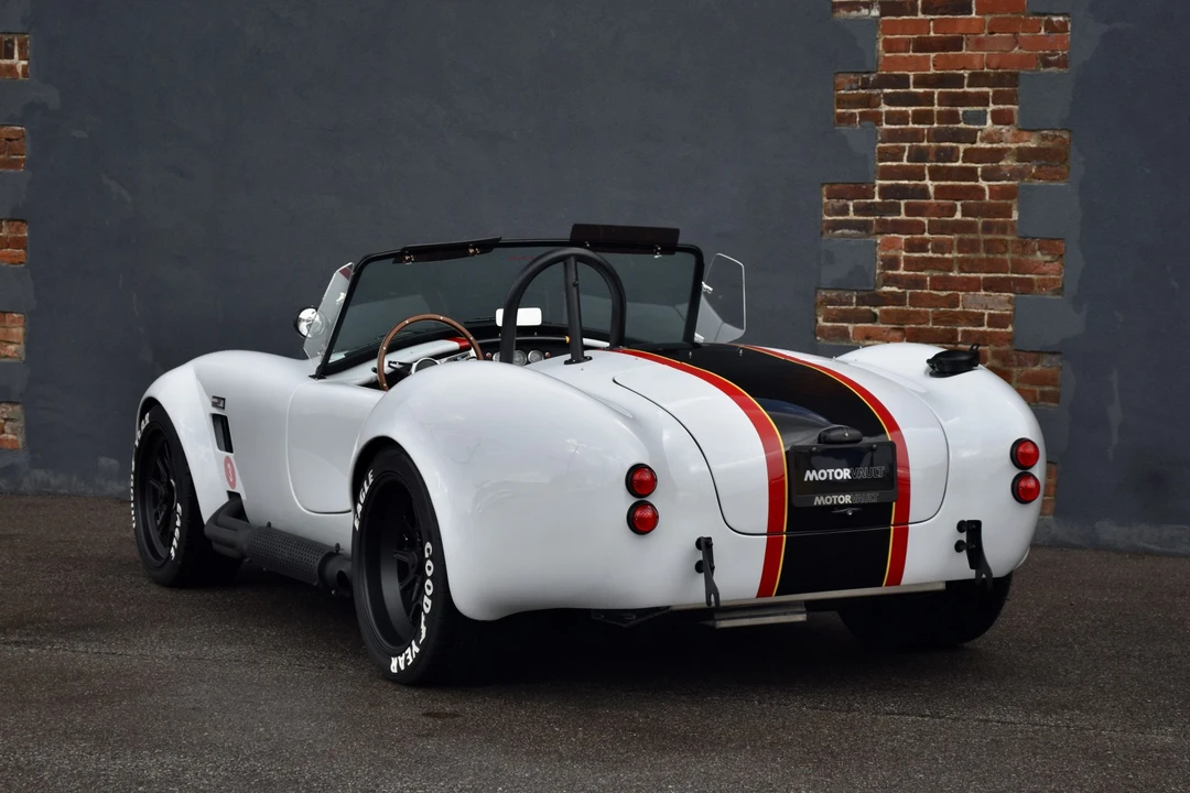 Shelby Cobra Replica - Image 13 of 31