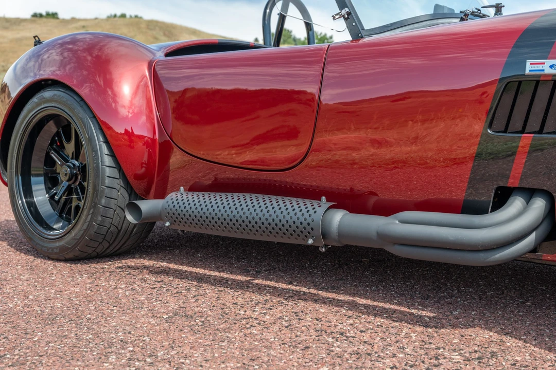 Shelby Cobra Replica - Image 9 of 31
