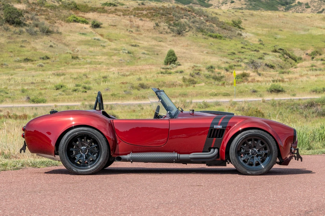 Shelby Cobra Replica - Image 4 of 31