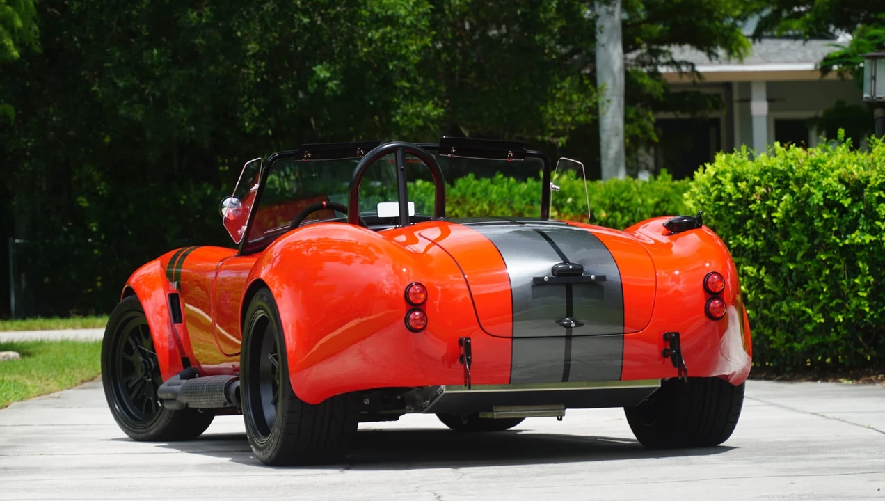 Shelby Cobra Replica - Image 25 of 31