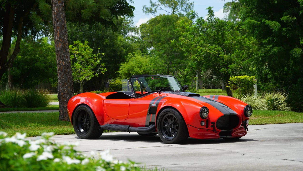 Shelby Cobra Replica - Image 13 of 31