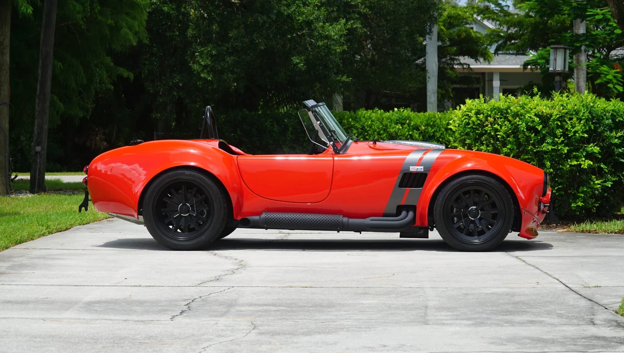Shelby Cobra Replica - Image 17 of 31