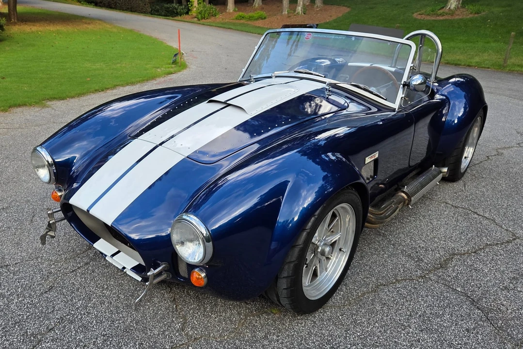 Shelby Cobra Replica - Image 2 of 31