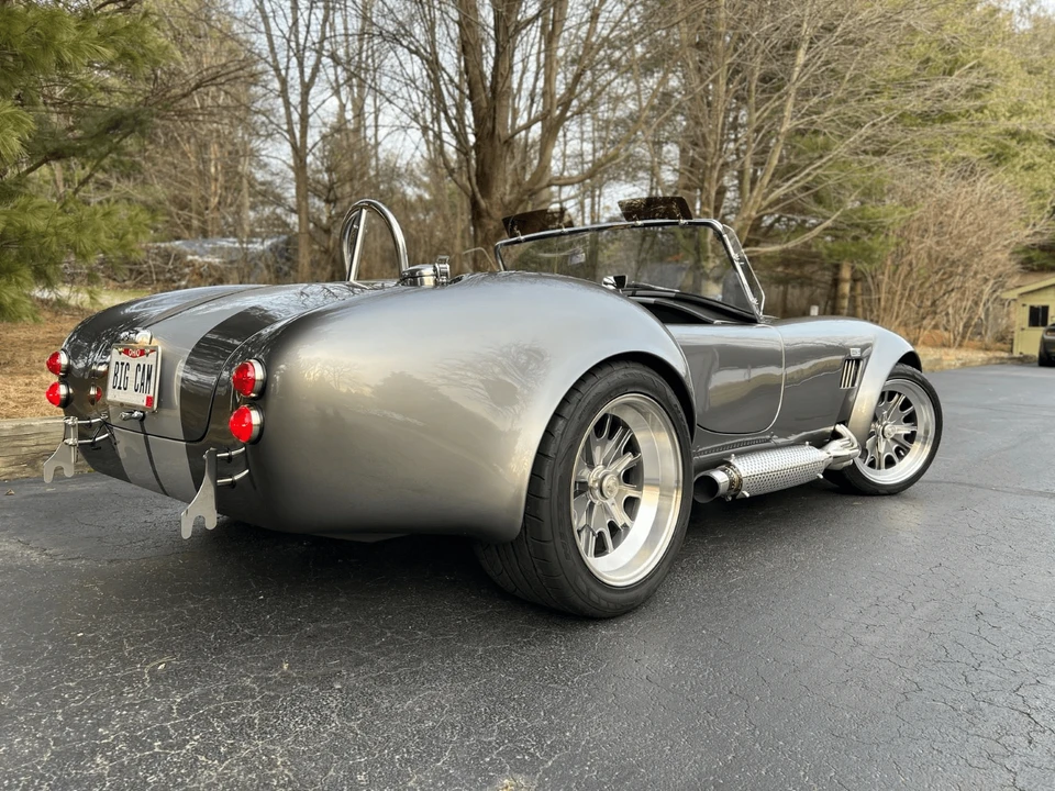 Shelby Cobra Replica - Image 9 of 31