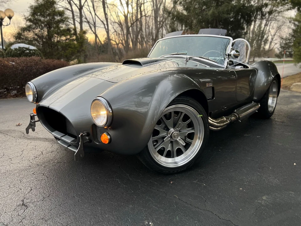 Shelby Cobra Replica - Image 2 of 31