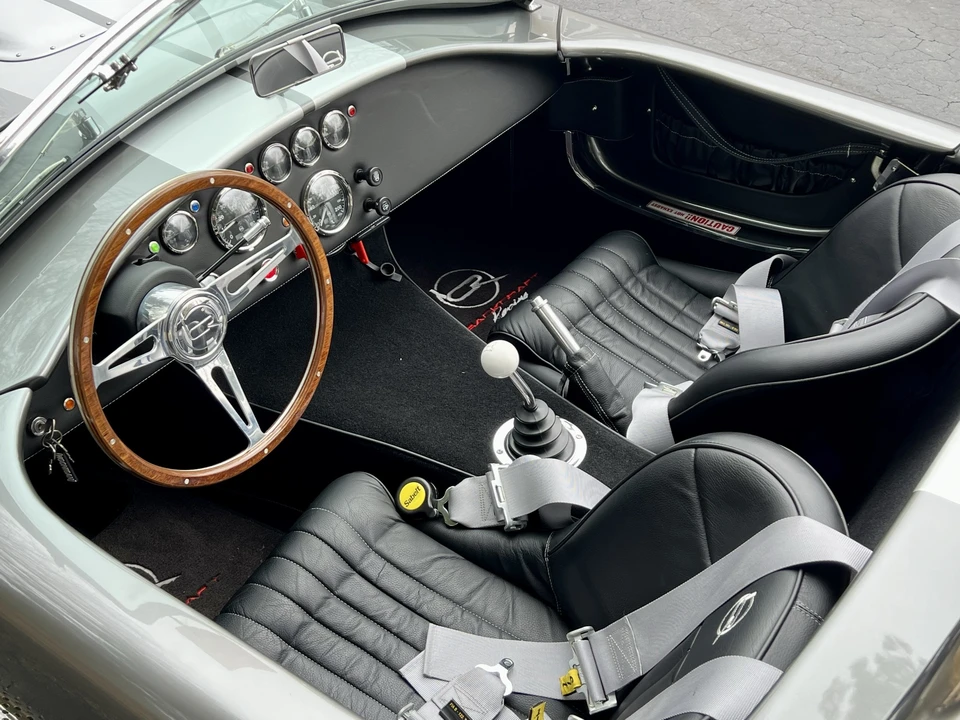 Shelby Cobra Replica - Image 28 of 31