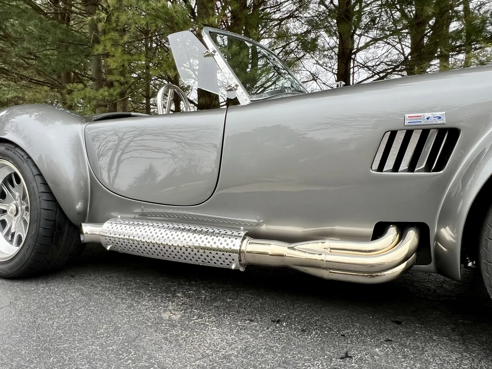 Shelby Cobra Replica - Image 24 of 31