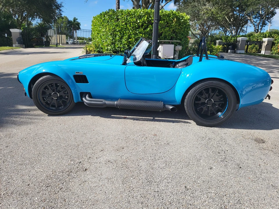 Shelby Cobra Replica - Image 15 of 31