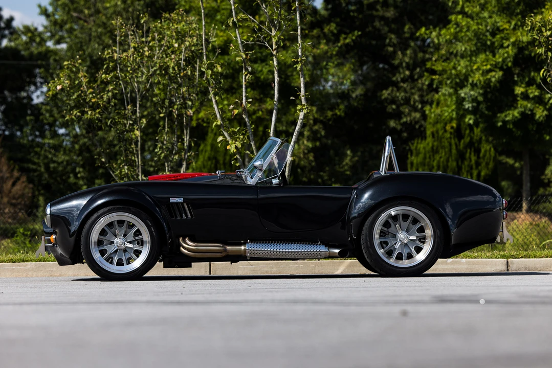Shelby Cobra Replica - Image 4 of 31