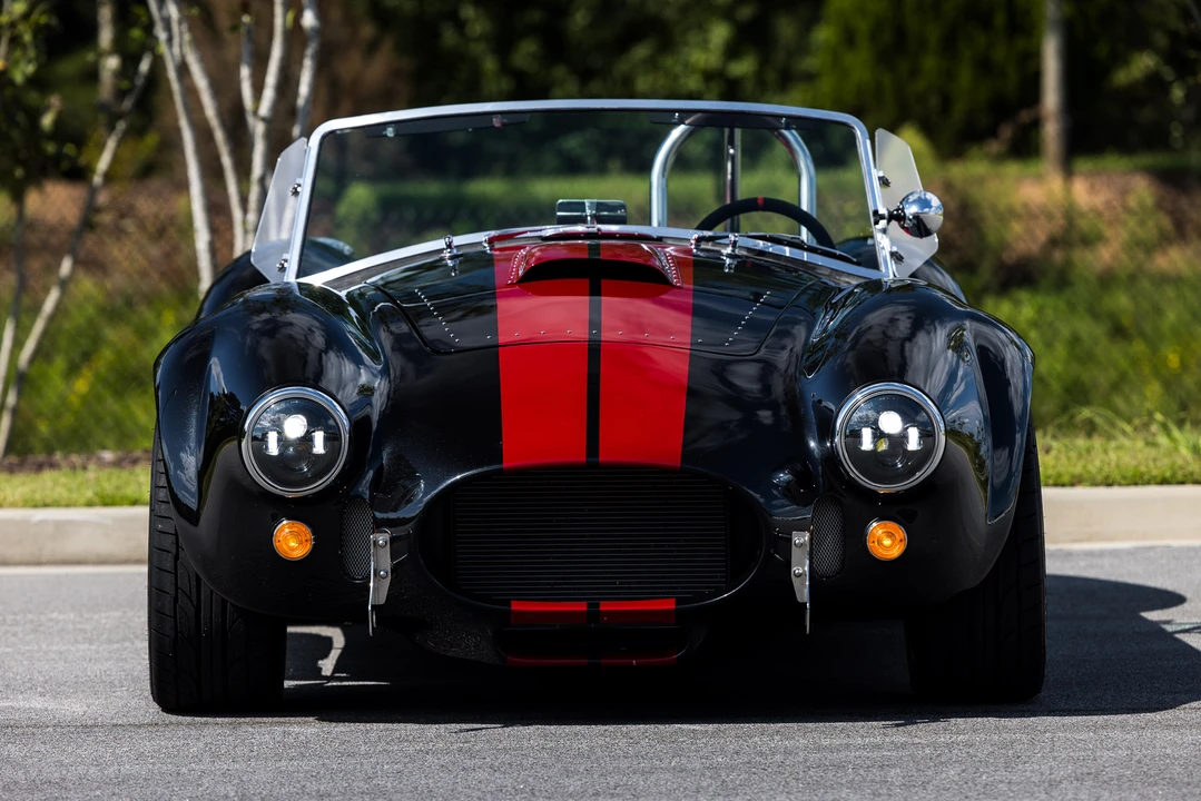 Shelby Cobra Replica - Image 12 of 31