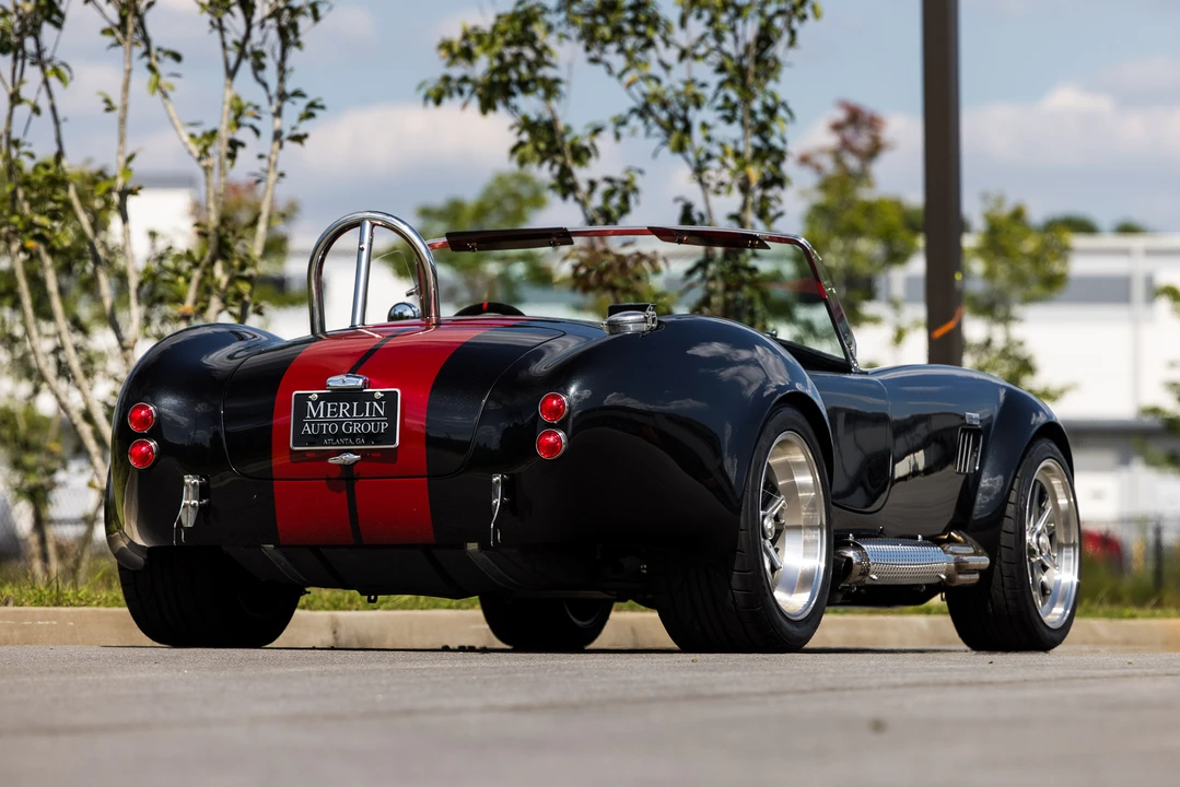 Shelby Cobra Replica - Image 8 of 31