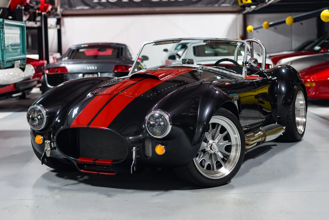 Shelby Cobra Replica - Image 14 of 31