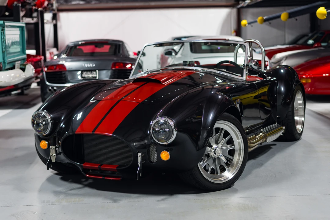 Shelby Cobra Replica - Image 13 of 31