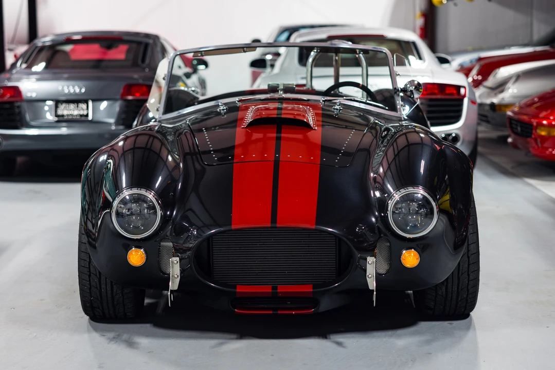 Shelby Cobra Replica - Image 24 of 31