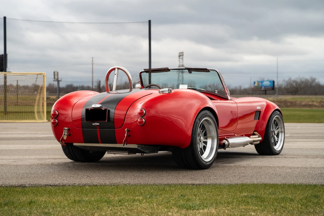 Shelby Cobra Replica - Image 9 of 31