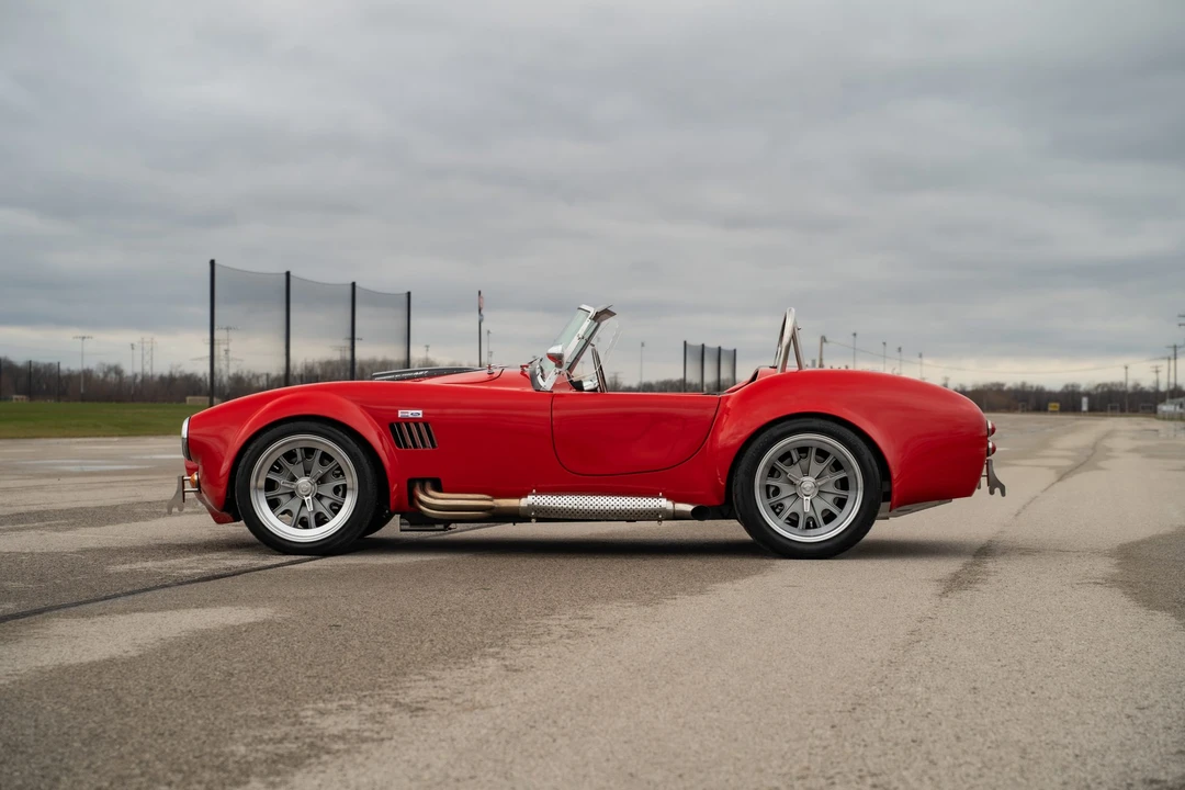 Shelby Cobra Replica - Image 13 of 31