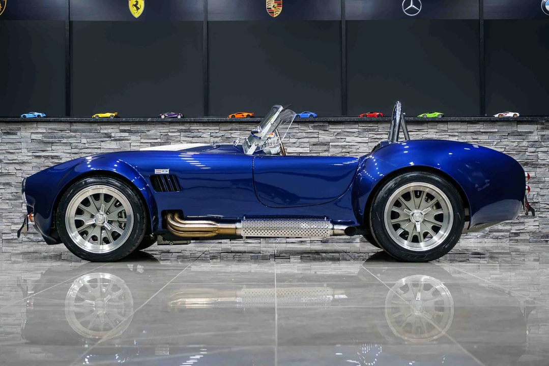 Shelby Cobra Replica - Image 14 of 31