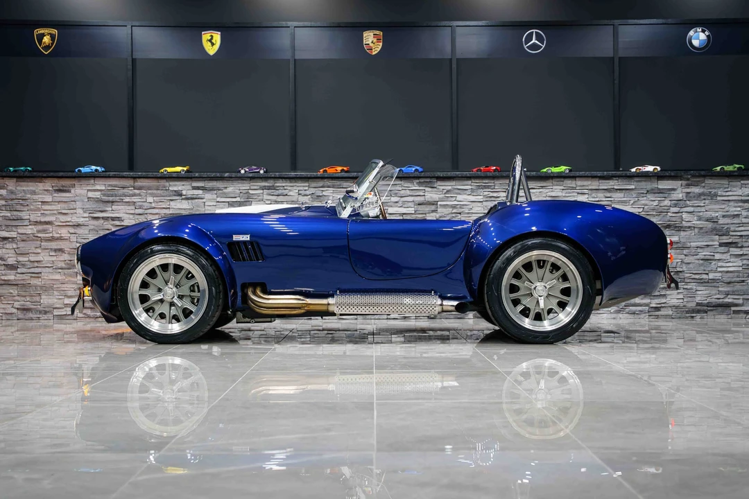 Shelby Cobra Replica - Image 17 of 31