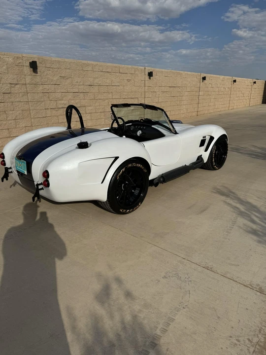 Shelby Cobra Replica - Image 9 of 31