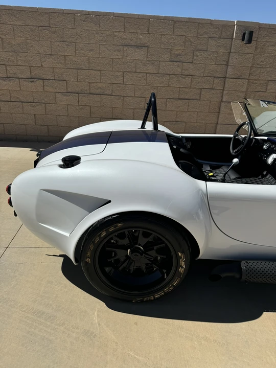 Shelby Cobra Replica - Image 25 of 31