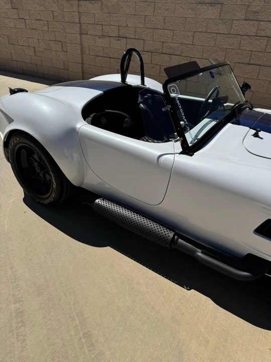 Shelby Cobra Replica - Image 27 of 31