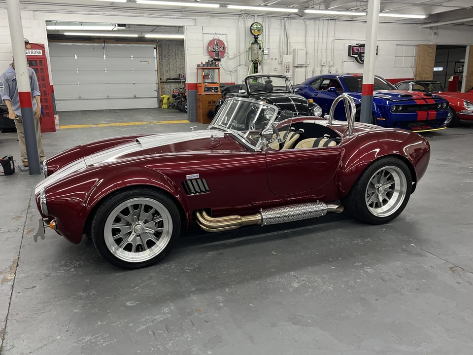 Shelby Cobra Replica - Image 11 of 31