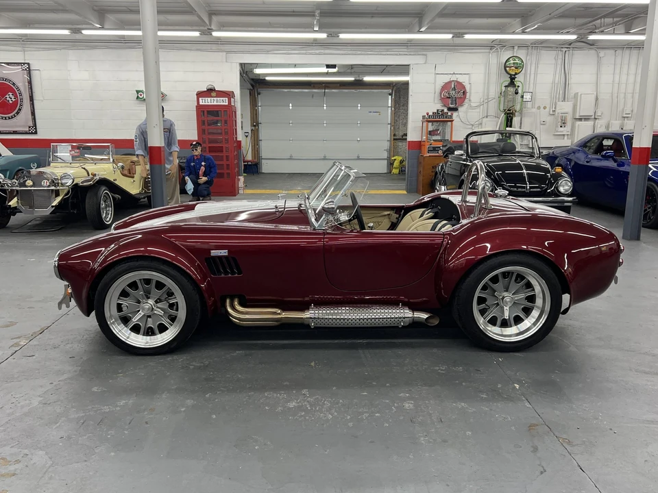 Shelby Cobra Replica - Image 12 of 31
