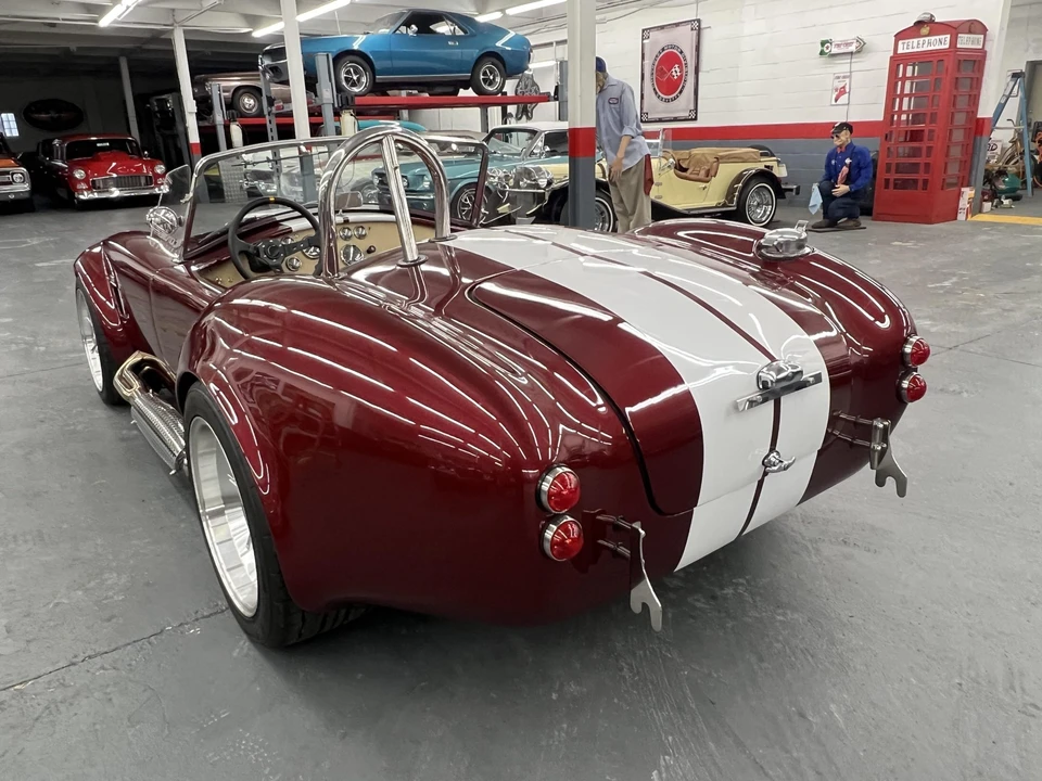 Shelby Cobra Replica - Image 17 of 31