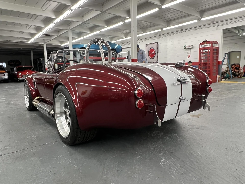 Shelby Cobra Replica - Image 18 of 31