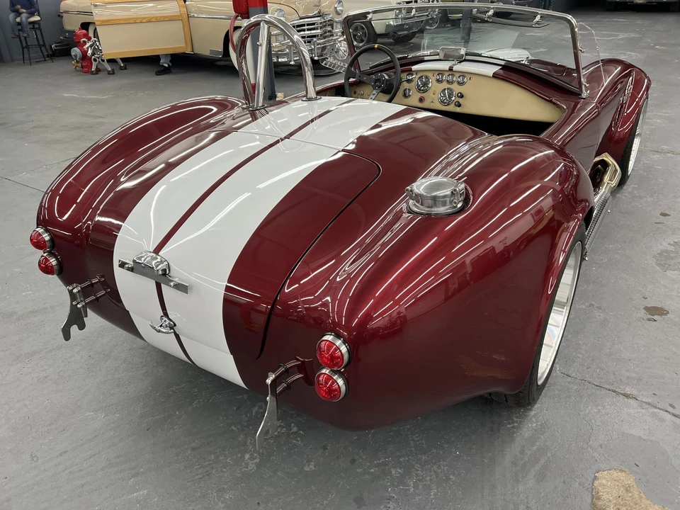 Shelby Cobra Replica - Image 24 of 31