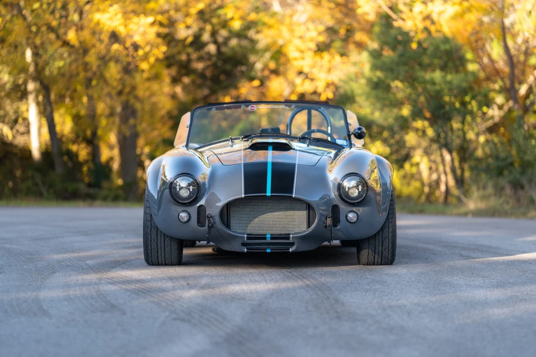 Shelby Cobra Replica - Image 2 of 31