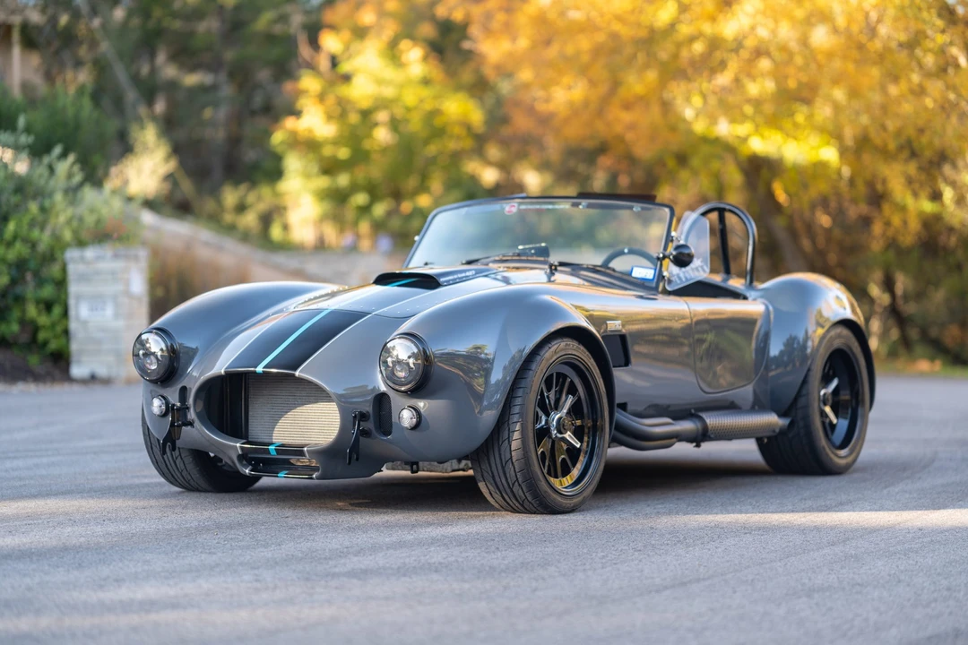 Shelby Cobra Replica - Image 3 of 31