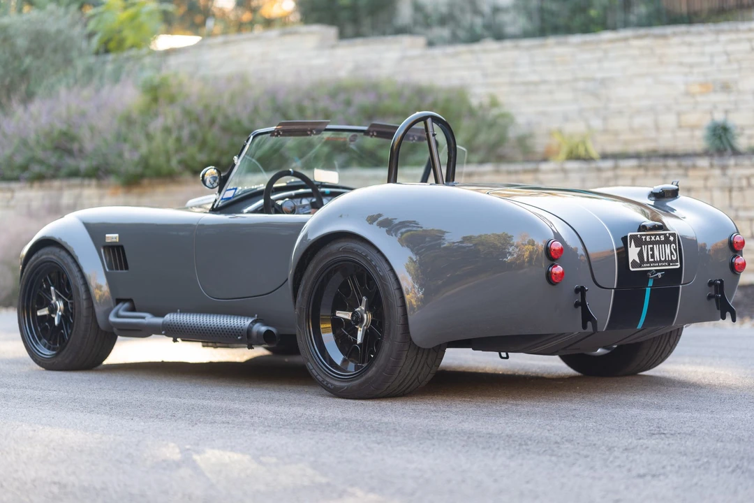 Shelby Cobra Replica - Image 5 of 31