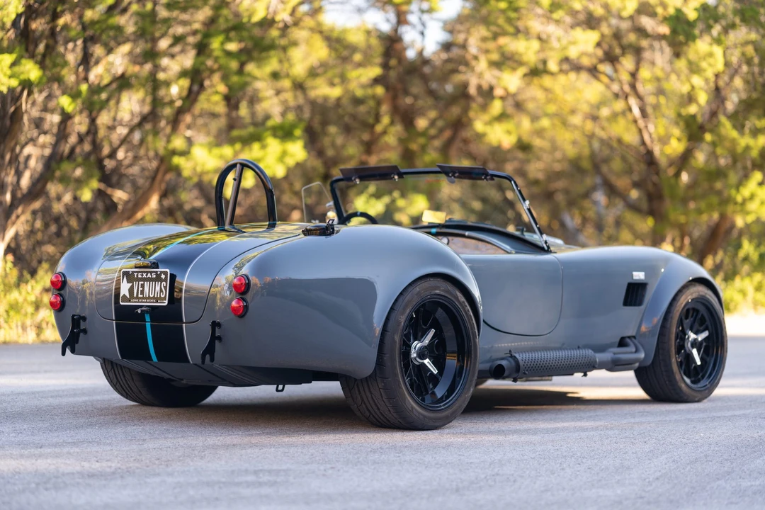 Shelby Cobra Replica - Image 7 of 31