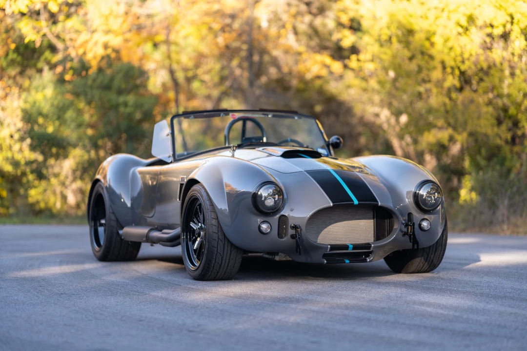 Shelby Cobra Replica - Image 9 of 31