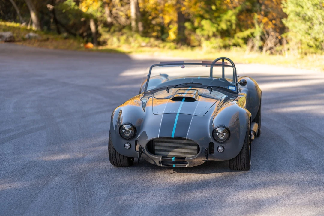 Shelby Cobra Replica - Image 12 of 31