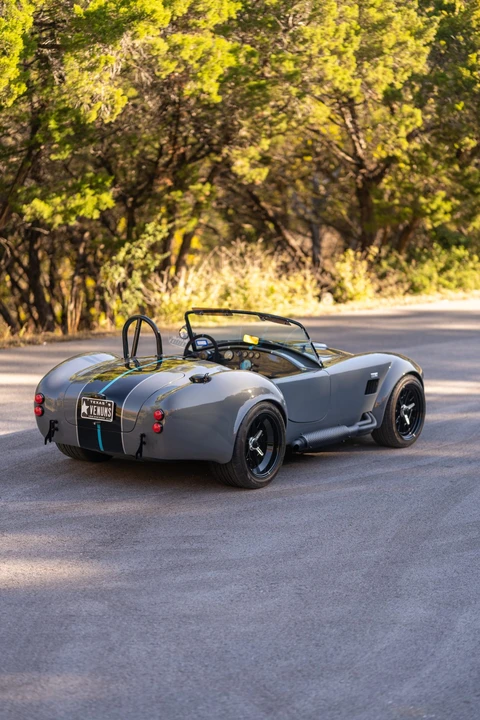 Shelby Cobra Replica - Image 16 of 31