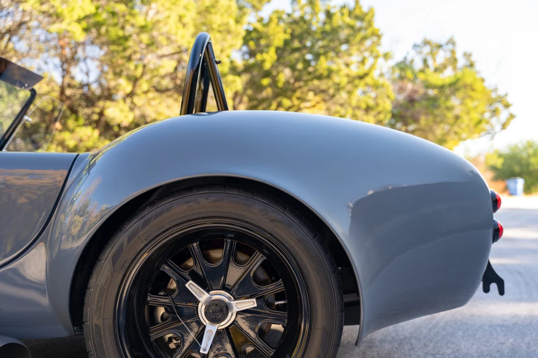 Shelby Cobra Replica - Image 22 of 31