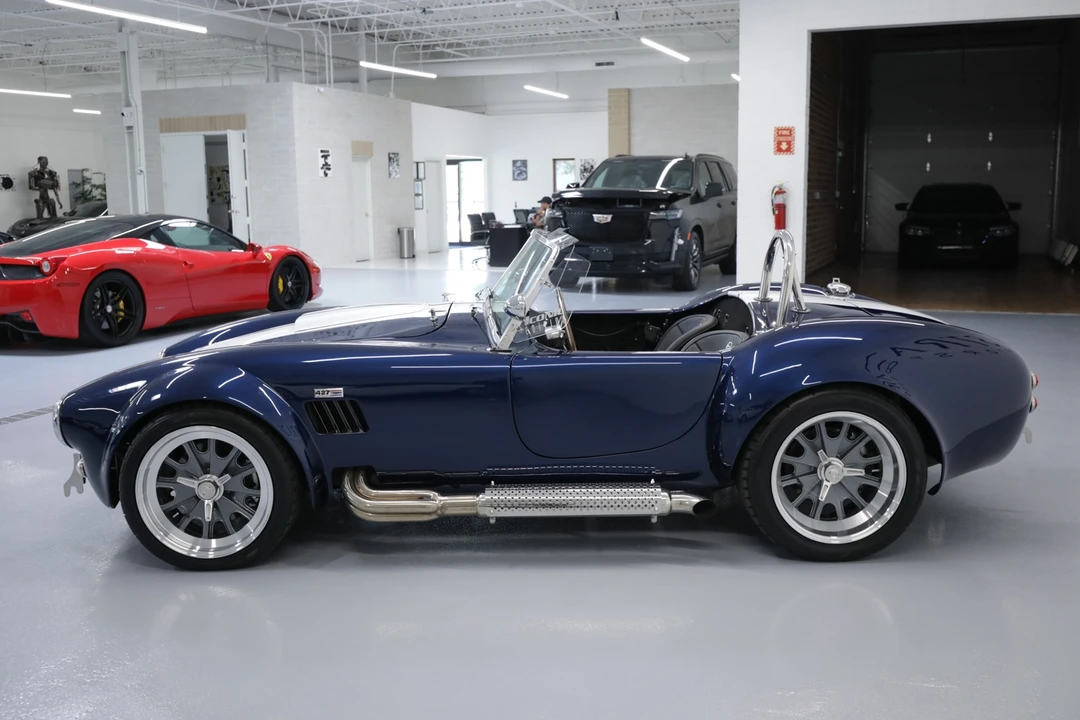 Shelby Cobra Replica - Image 8 of 31
