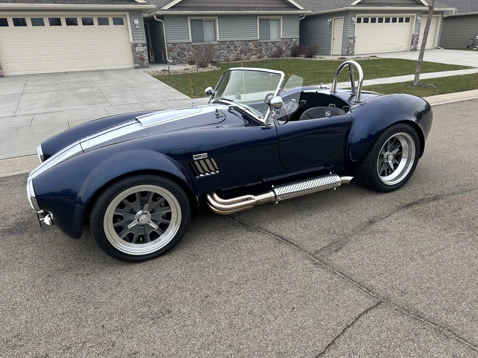Shelby Cobra Replica - Image 23 of 31