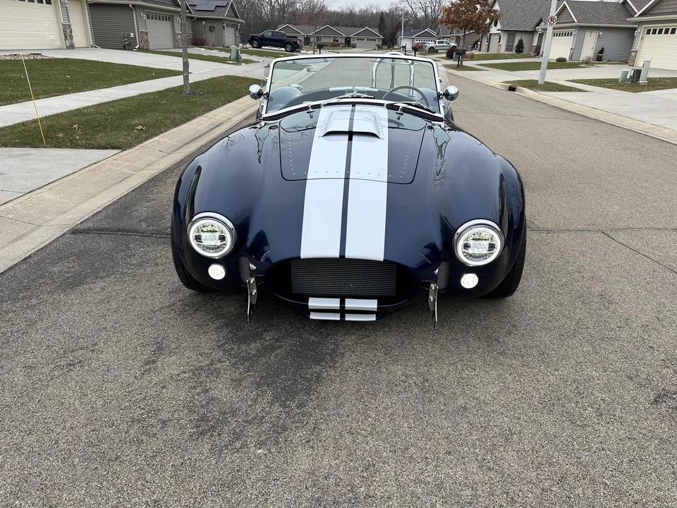 Shelby Cobra Replica - Image 11 of 31