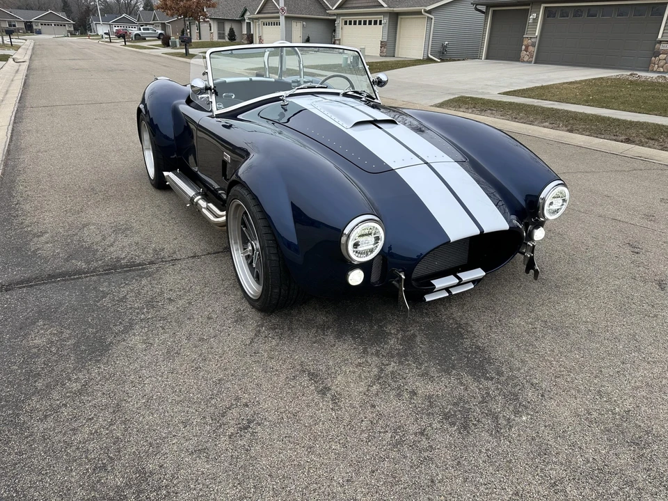 Shelby Cobra Replica - Image 14 of 31