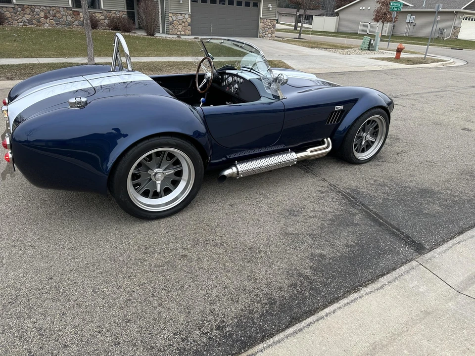 Shelby Cobra Replica - Image 17 of 31