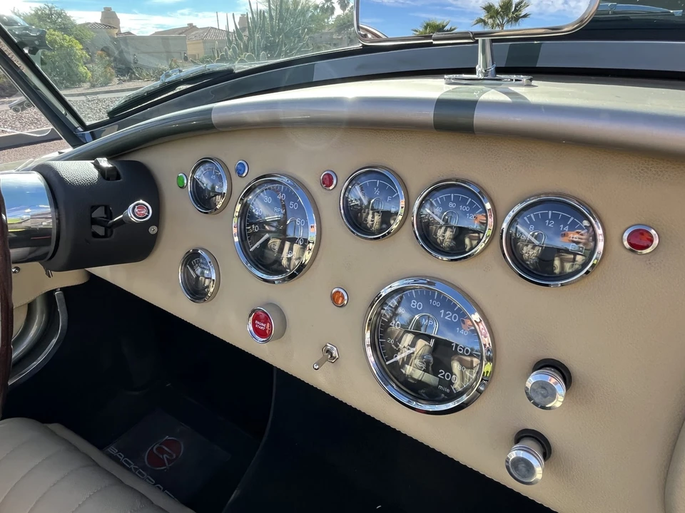 Shelby Cobra Replica - Image 25 of 31