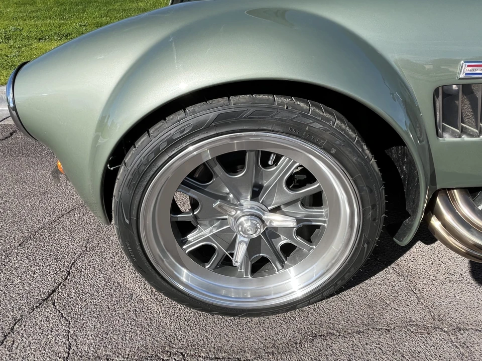 Shelby Cobra Replica - Image 15 of 31