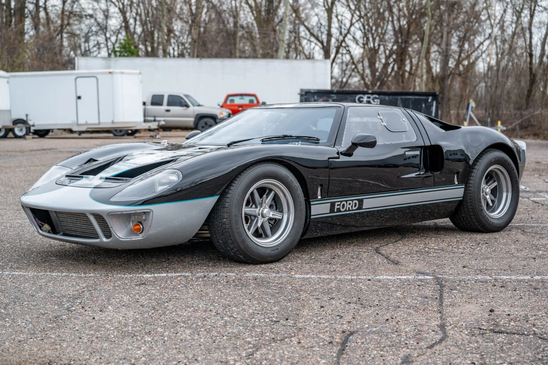 Ford Replica - Image 9 of 31